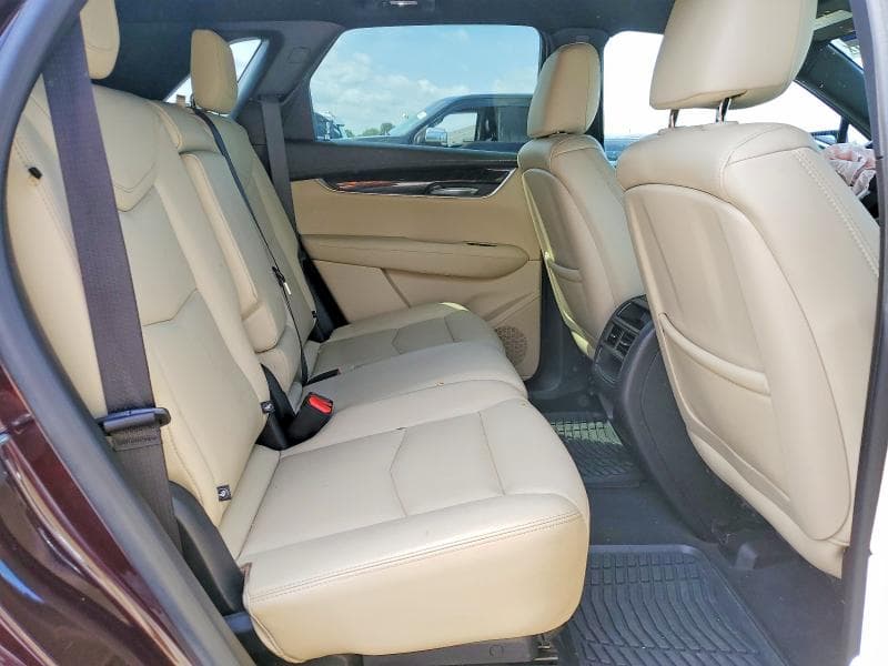 2018 CADILLAC XT5 11
