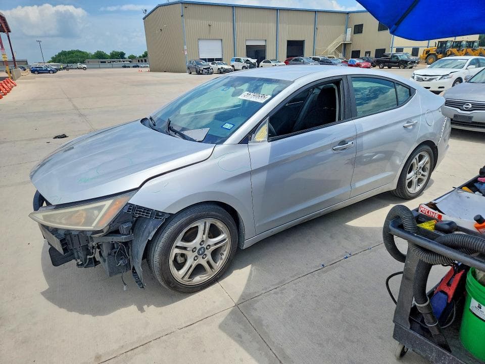 2019 HYUNDAI ELANTRA SE - 1