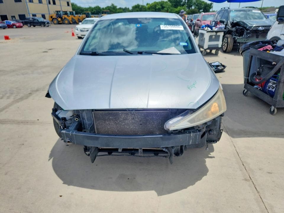2019 HYUNDAI ELANTRA SE 5