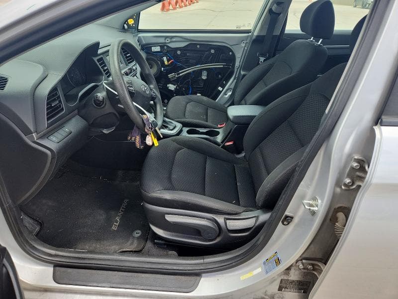 2019 HYUNDAI ELANTRA SE 7