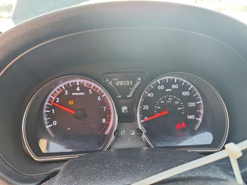 2019 NISSAN VERSA SV 9