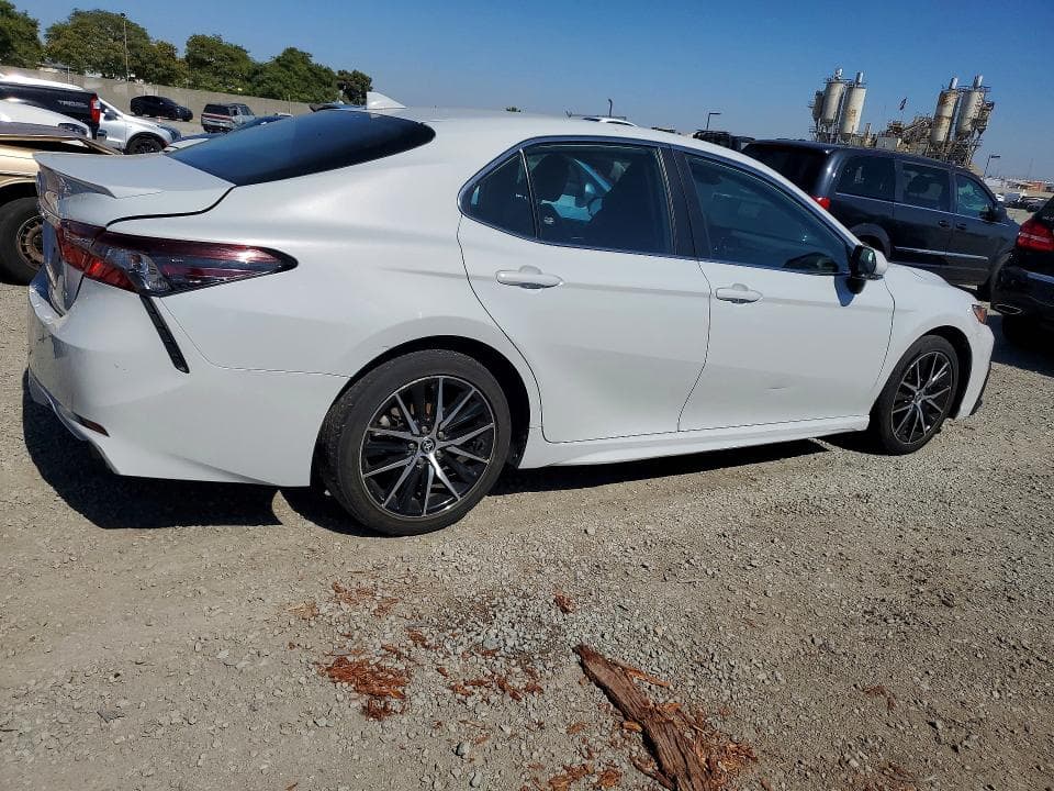 2023 TOYOTA CAMRY SE 3