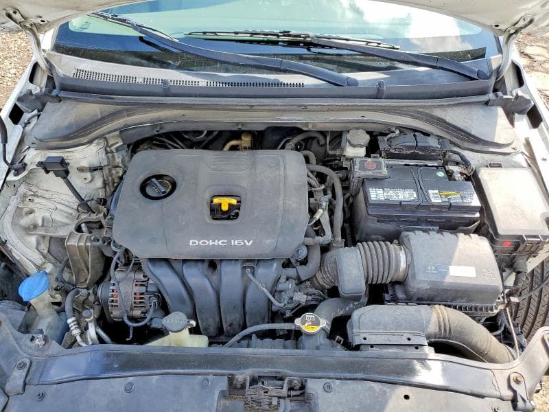 2017 HYUNDAI ELANTRA SE 11