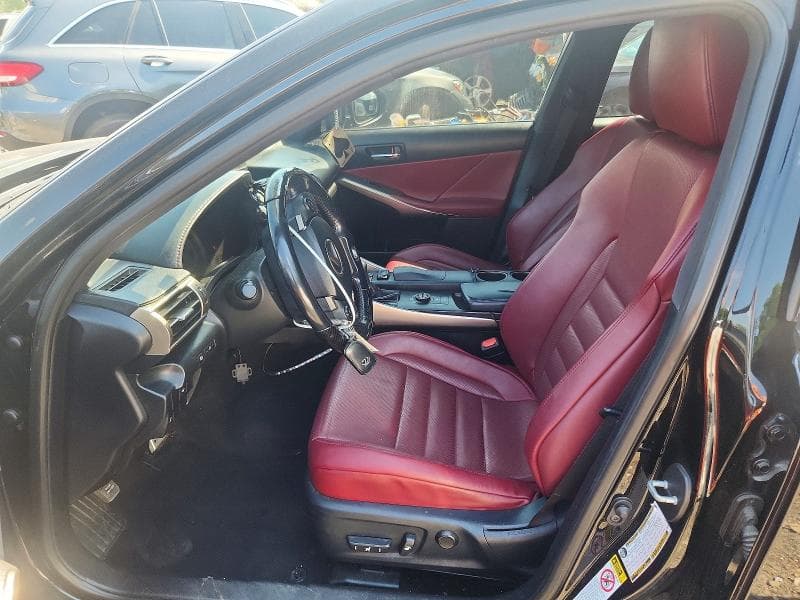 2016 LEXUS IS 300 7