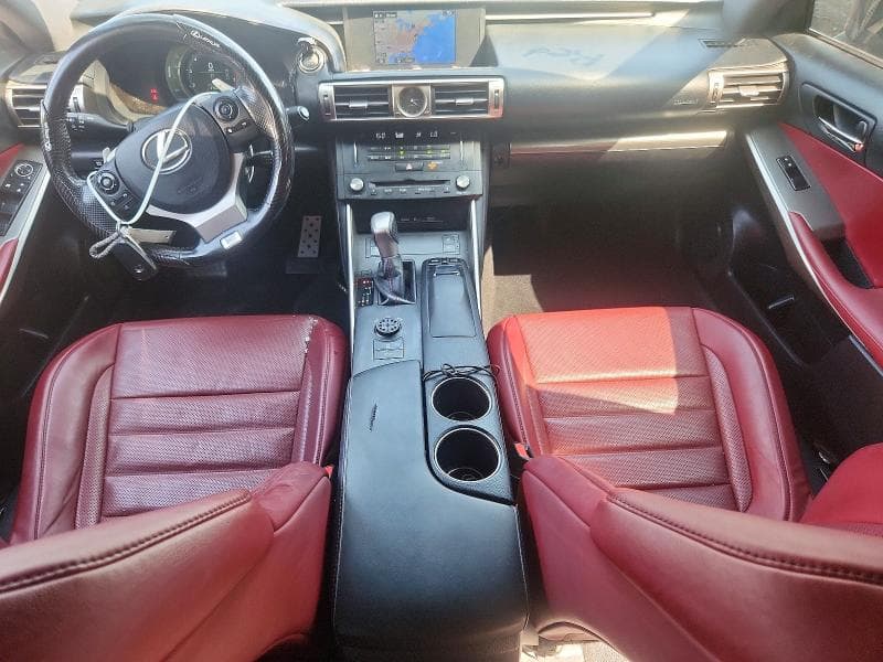 2016 LEXUS IS 300 8
