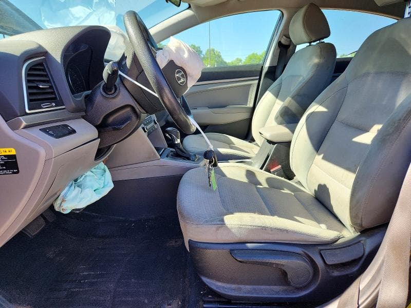 2017 HYUNDAI ELANTRA SE SE 7
