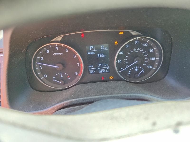 2017 HYUNDAI ELANTRA SE SE 9