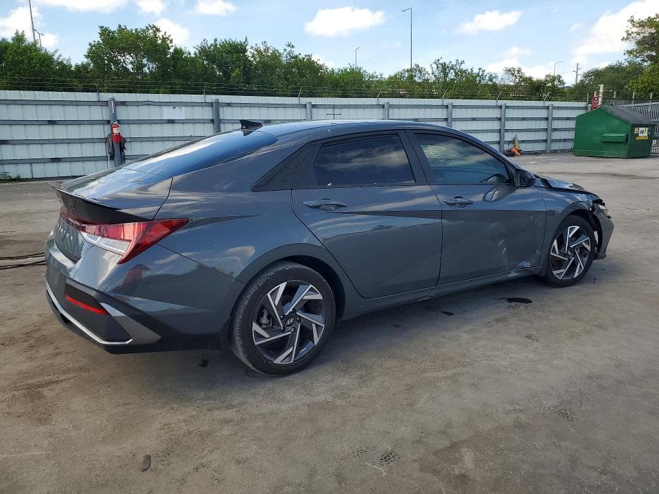 2025 HYUNDAI ELANTRA SEL SPORT 3