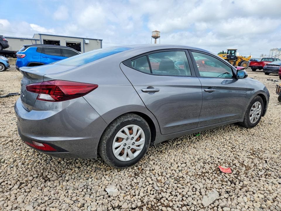 2019 HYUNDAI ELANTRA SE SE 3