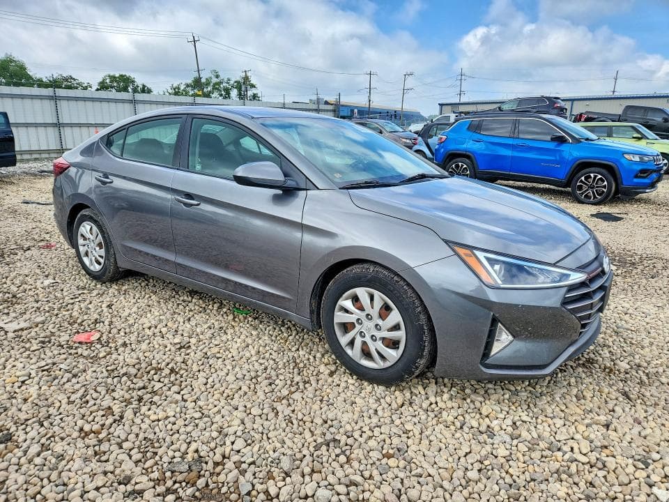2019 HYUNDAI ELANTRA SE SE 4