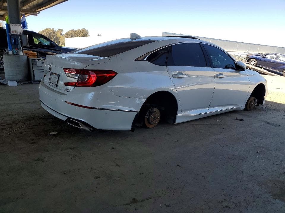 2020 HONDA ACCORD TOURING 3