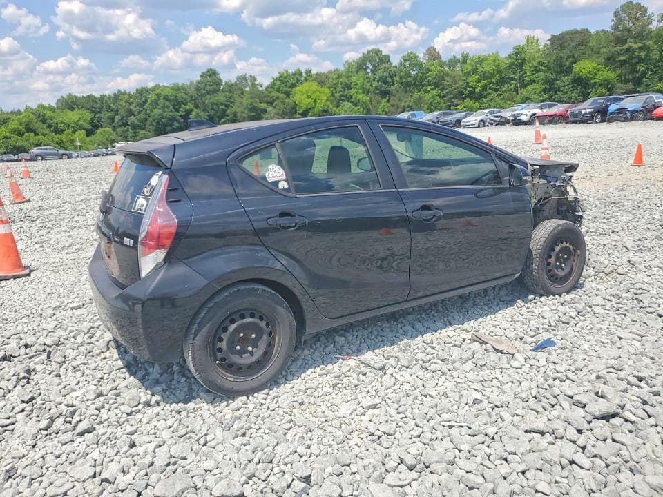 2016 TOYOTA PRIUS C ONE ONE 3
