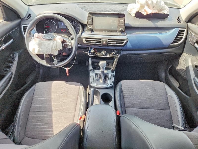 2021 KIA SELTOS S 8