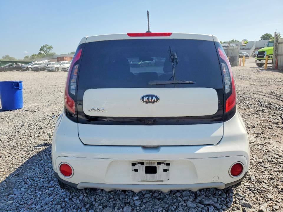 2019 KIA SOUL + 6