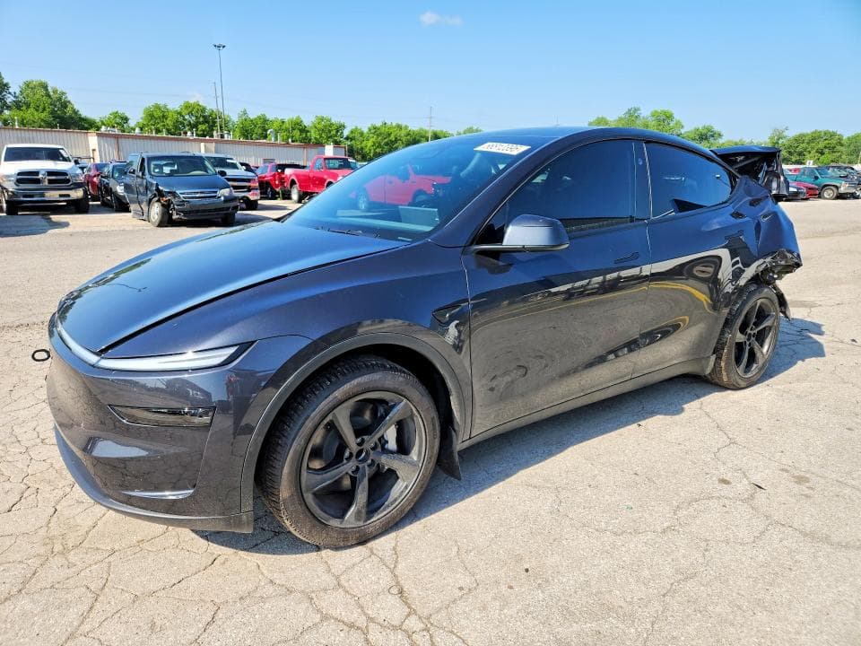 2026 TESLA MODEL Y 1