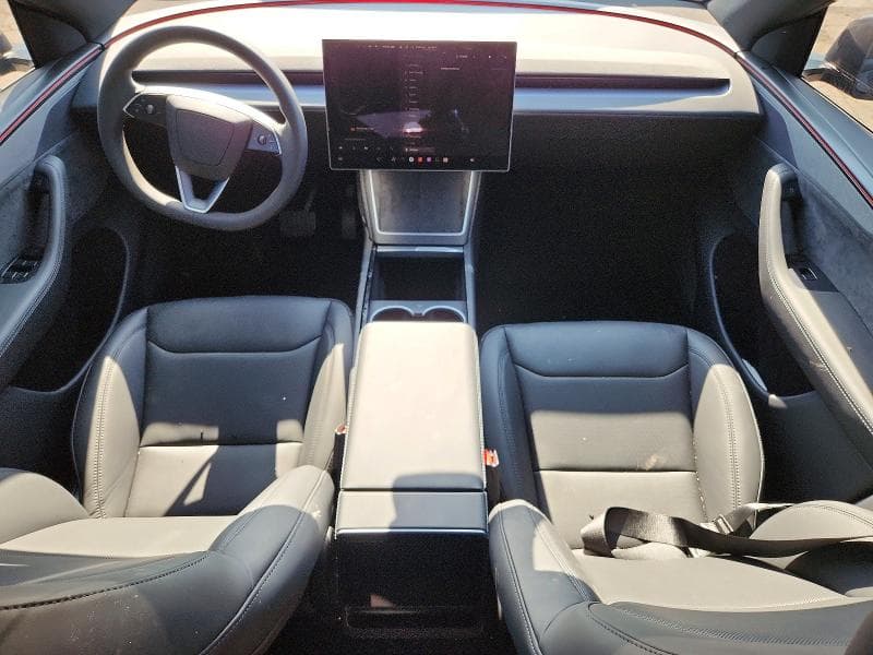 2026 TESLA MODEL Y 8