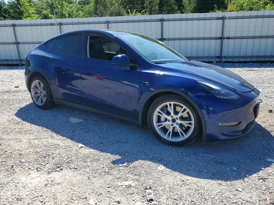 2023 TESLA MODEL Y 4