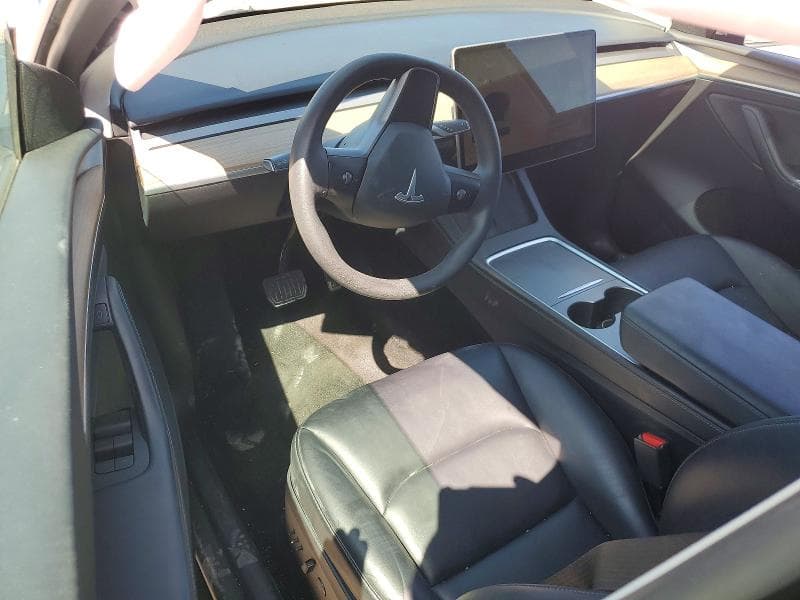 2023 TESLA MODEL Y 8