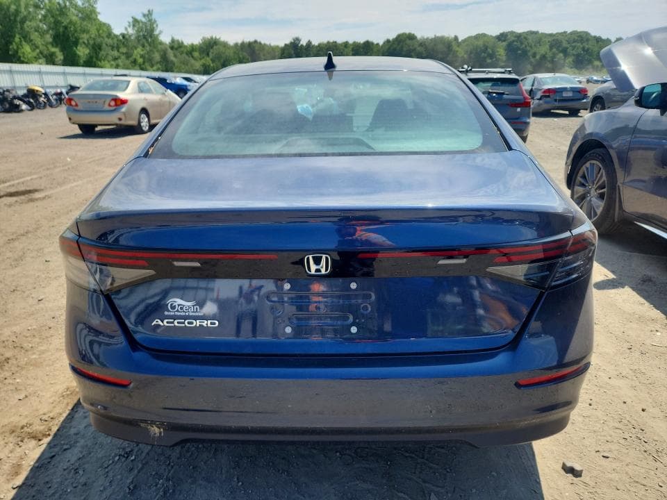 2025 HONDA ACCORD SE 6