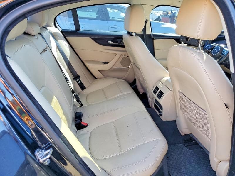 2020 JAGUAR XE S S 10