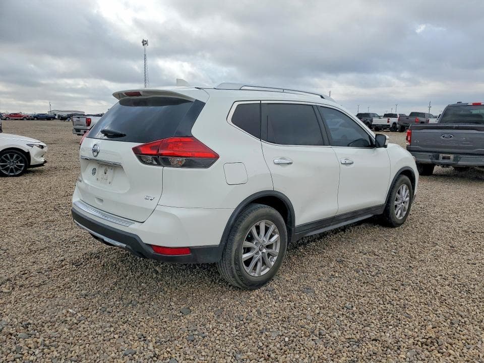 2017 NISSAN ROGUE SV 3