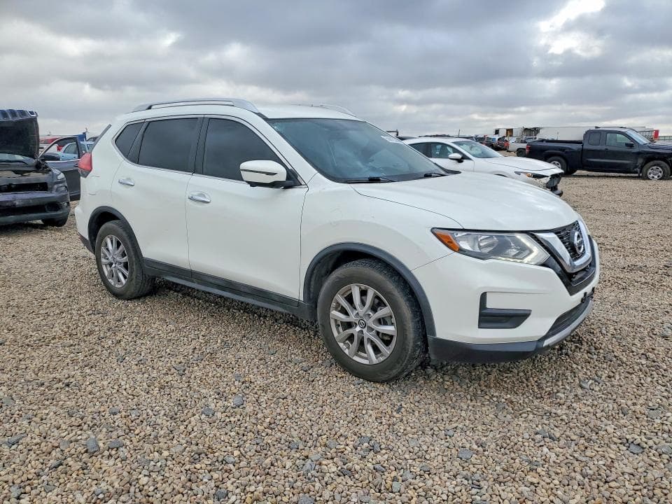 2017 NISSAN ROGUE SV 4
