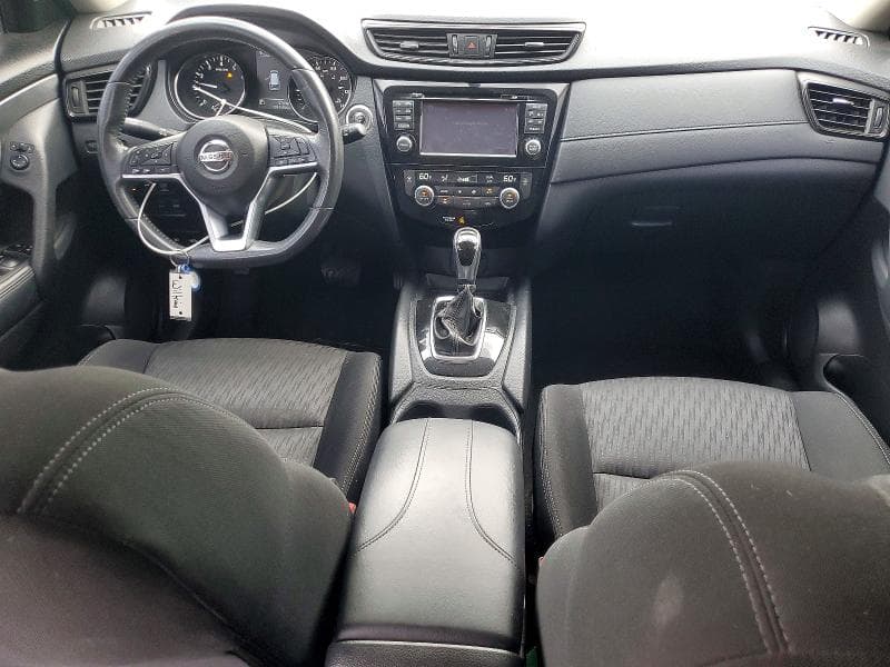 2017 NISSAN ROGUE SV 8