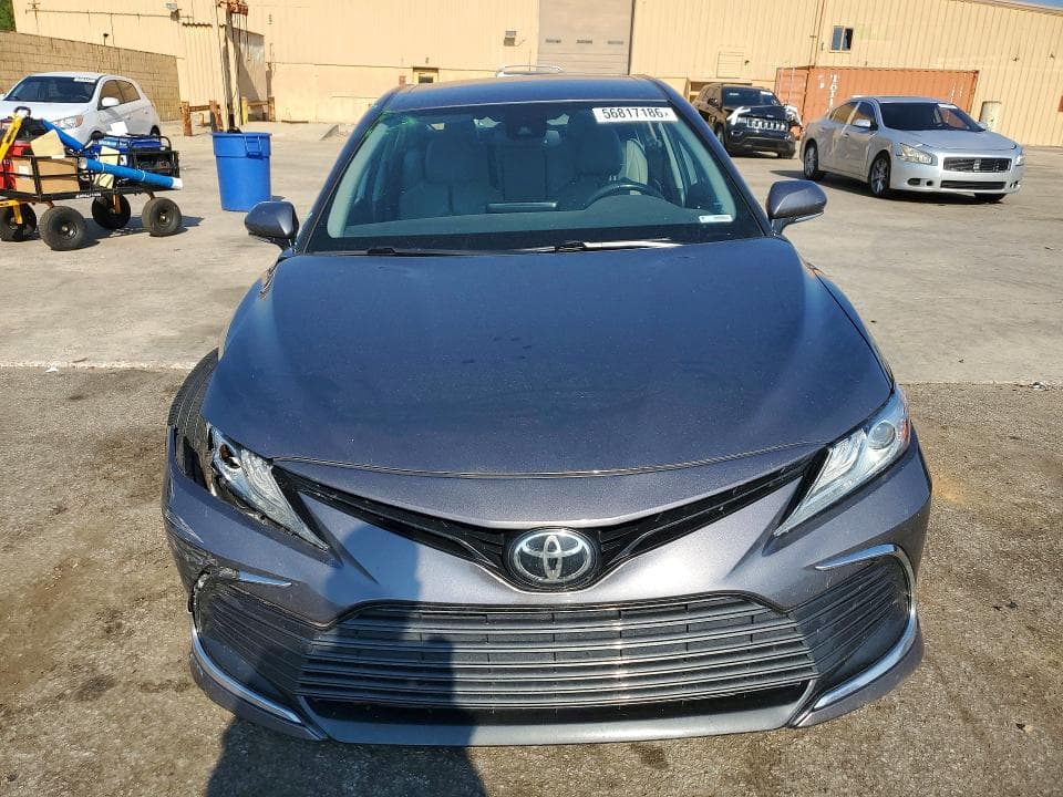 2022 TOYOTA CAMRY XLE 5