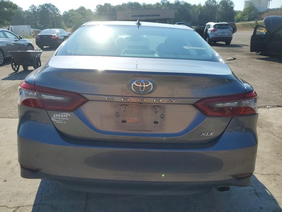 2022 TOYOTA CAMRY XLE 6
