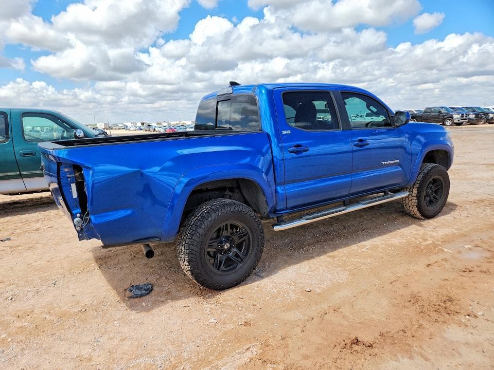 2018 TOYOTA TACOMA SR5 V6 3
