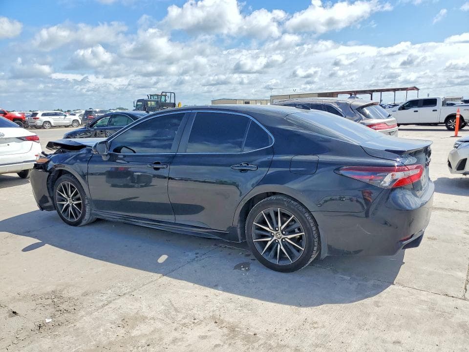 2023 TOYOTA CAMRY SE 2