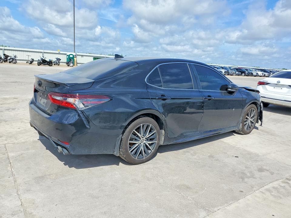 2023 TOYOTA CAMRY SE 3