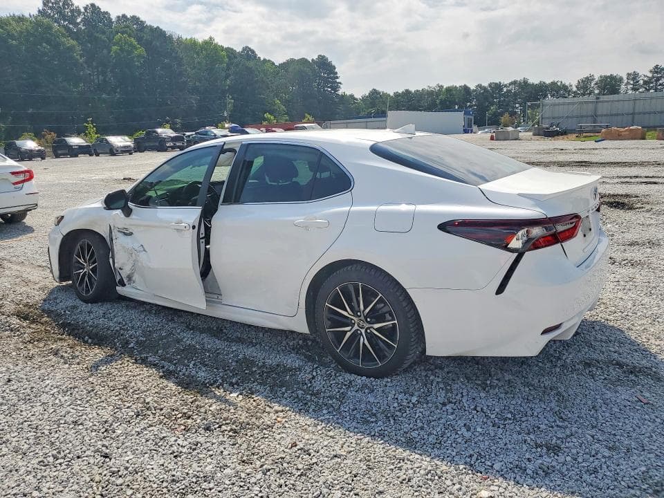 2023 TOYOTA CAMRY SE 2
