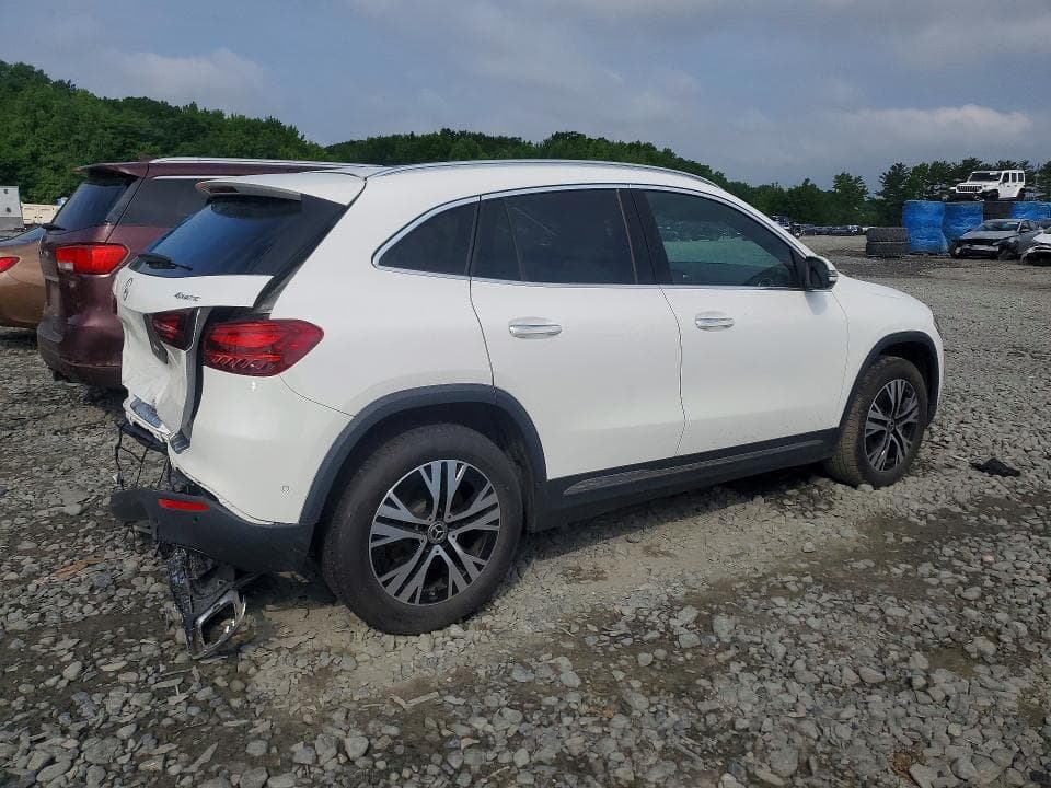 2026 MERCEDES-BENZ GLA 250 4MATIC 3