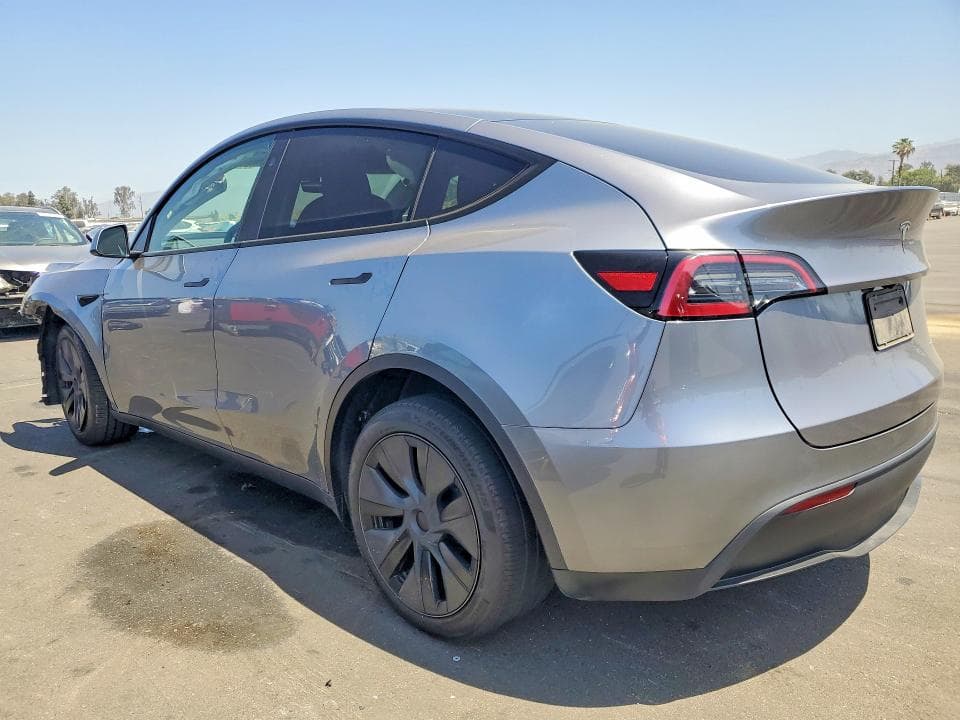 2024 TESLA MODEL Y 2
