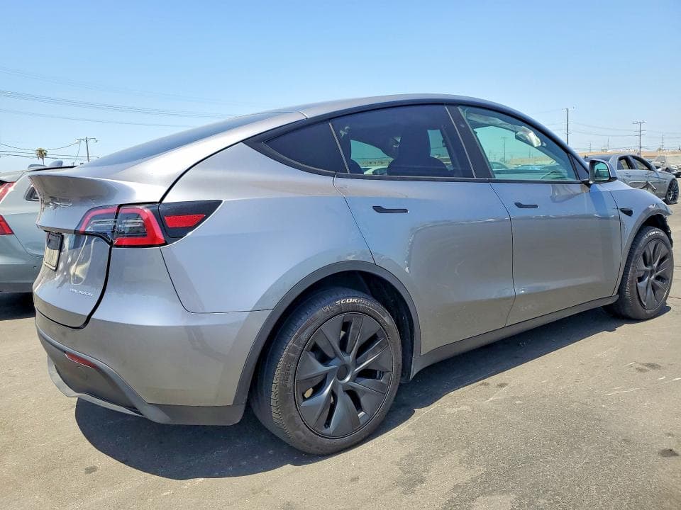2024 TESLA MODEL Y 3