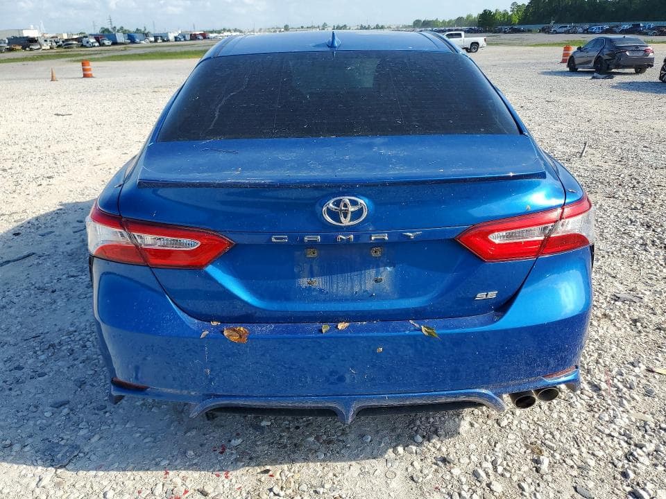 2020 TOYOTA CAMRY SE SE 6