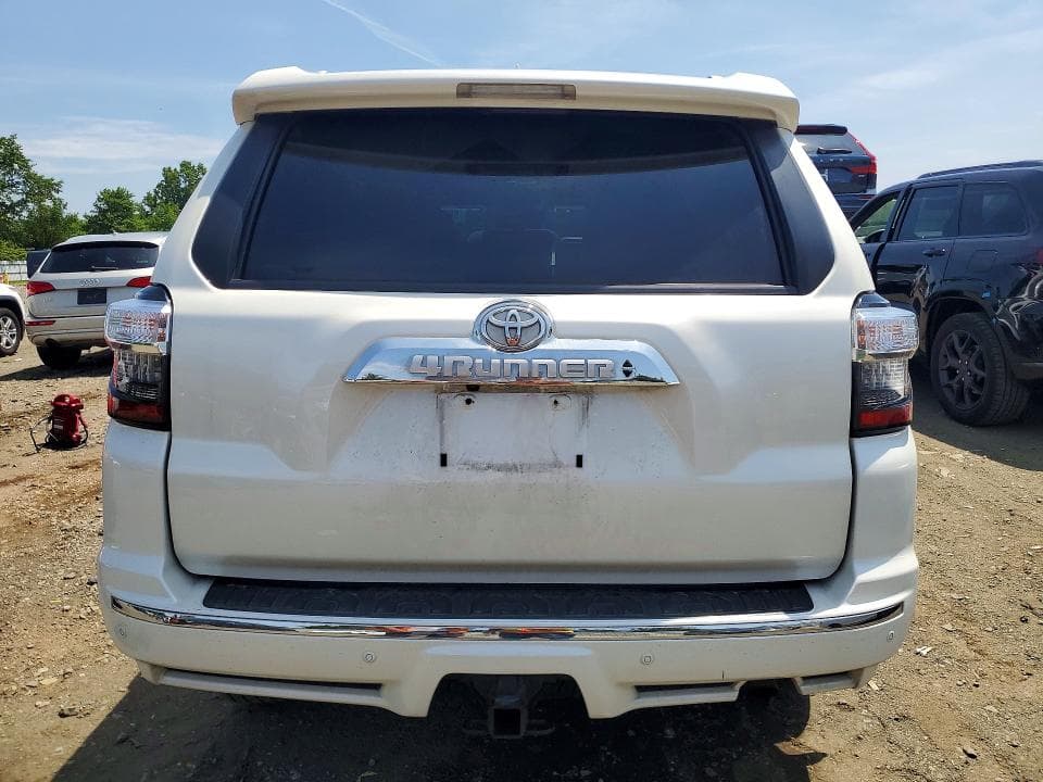 2022 TOYOTA 4RUNNER LIMITED 6