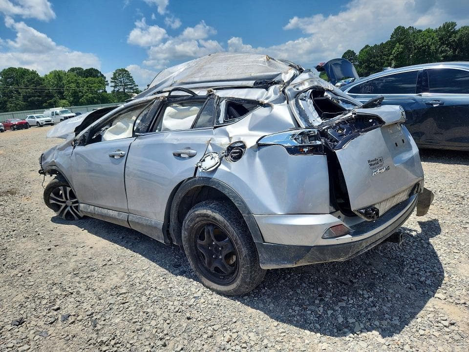 2018 TOYOTA RAV4 LE 2