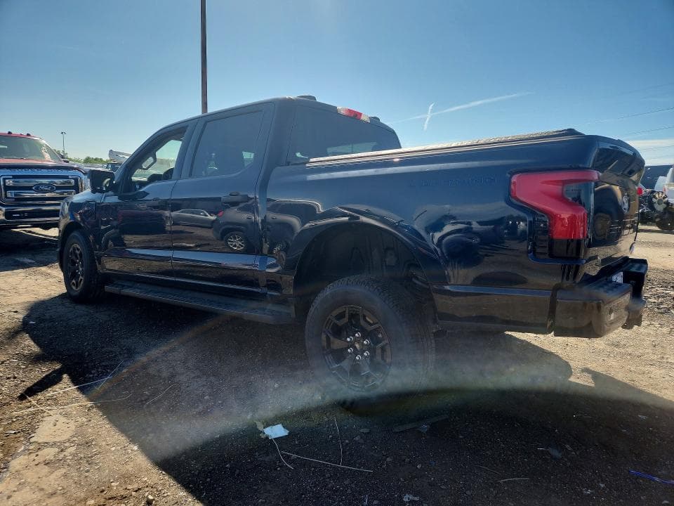 2025 FORD F150 LIGHTNING XLT 2