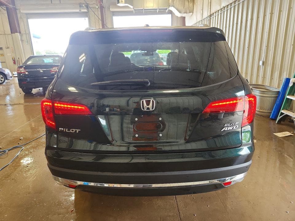 2018 HONDA PILOT ELITE 6