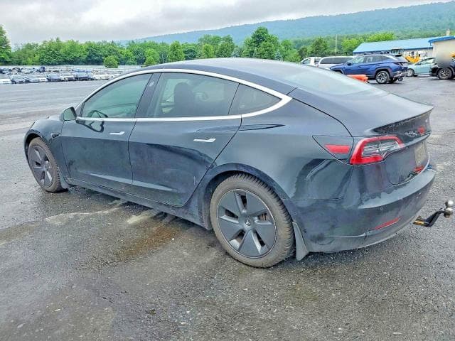 2018 TESLA MODEL 3 2