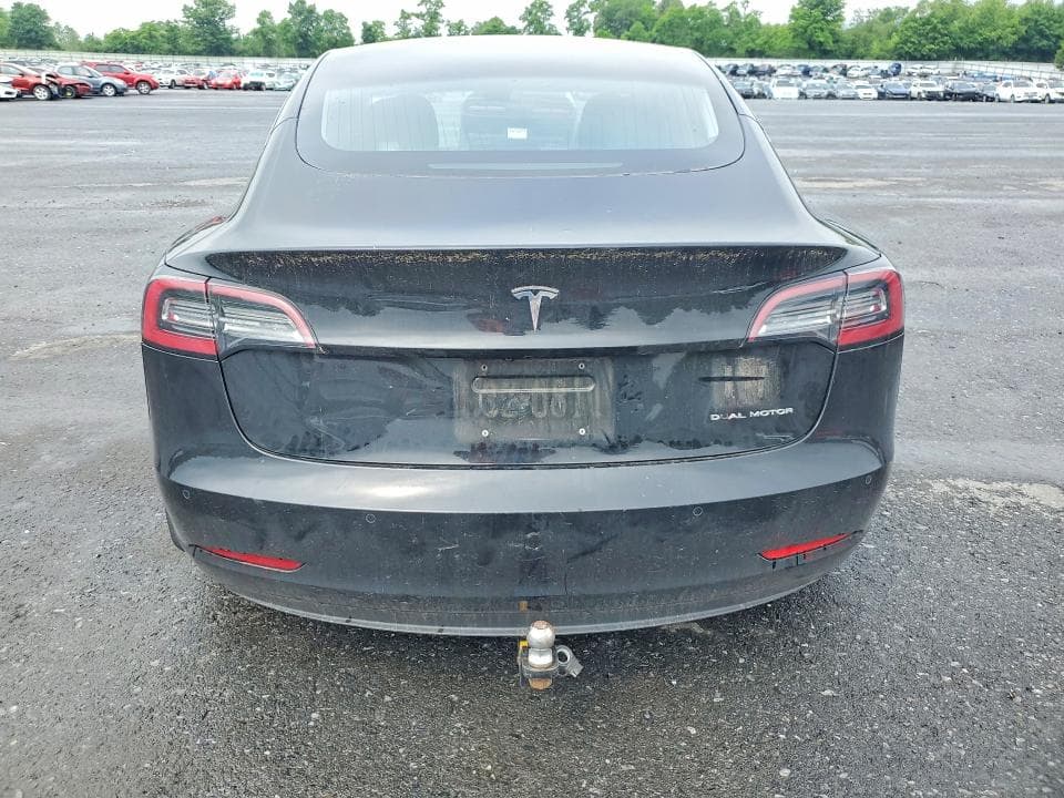 2018 TESLA MODEL 3 6