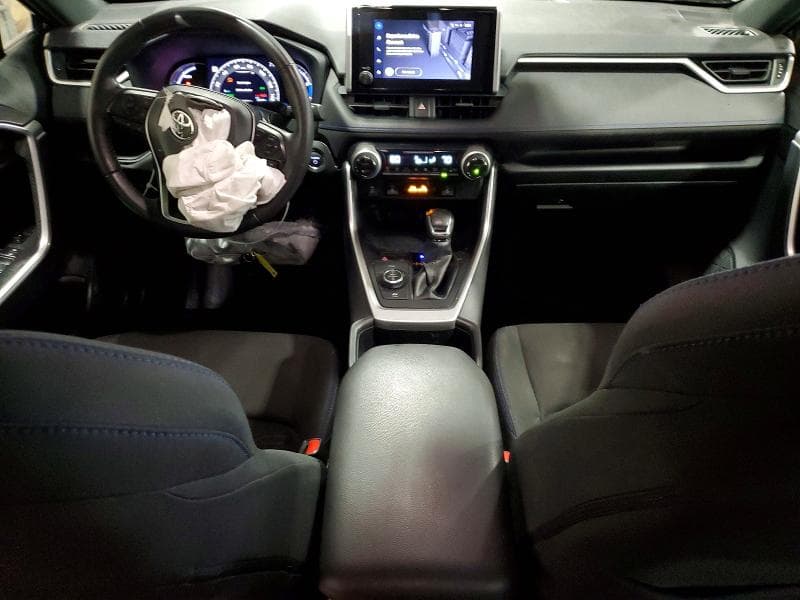2023 TOYOTA RAV4 SE SE 8