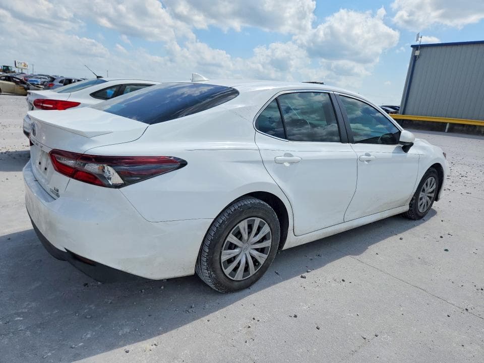2022 TOYOTA CAMRY LE LE 3
