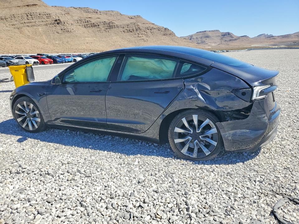 2025 TESLA MODEL 3 2