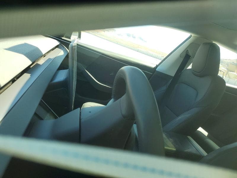 2025 TESLA MODEL 3 9