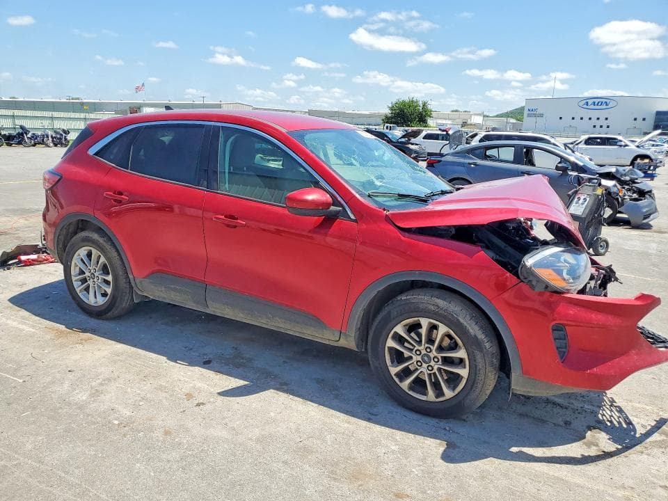 2021 FORD ESCAPE SE 4