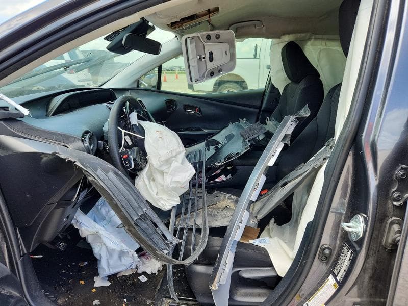 2019 TOYOTA PRIUS LE LE 7