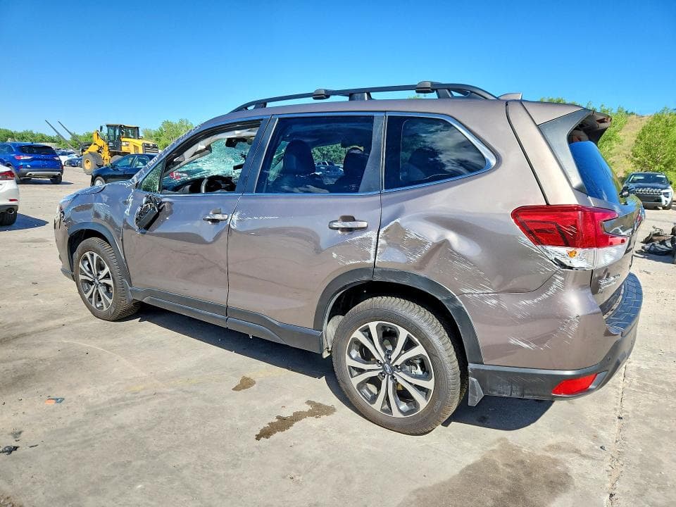 2022 SUBARU FORESTER LIMITED LIMITED 3